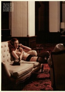 289623236_ARCHIVIO-VogueItalia(July2004)-PulpHisKindOfWoman-025.thumb.jpg.3752426727d2e94ff28b16deccb9723d.jpg
