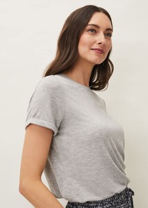 303098019-05-eliza-t-shirt.jpg