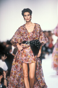 317240031_ChristianDior1990WomenRTW85.thumb.jpg.224035915424c97d500e188903953ae8.jpg