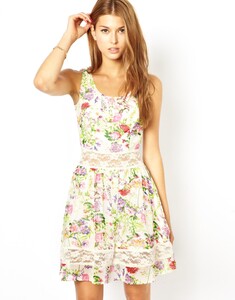3431012-1-creamfloral.jpg