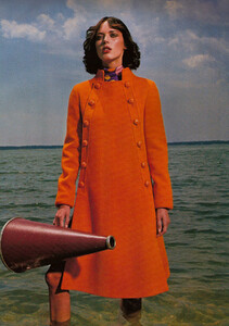 36064072_MarieClaireUS(October2007)-ChillSeekers-014.thumb.jpg.0674387aa33ff94bdb8cae4c902f7ba4.jpg