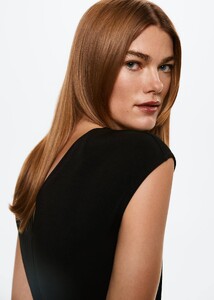 37064065_99_D1.jpg