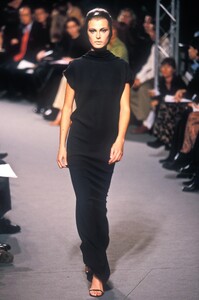 428397744_Balenciaga1998WomenRTW49.thumb.jpg.e0a67222f5eca5dde7532ae95f9ab719.jpg