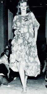447059873_ModeEtMode(JP)1978-Spring(179)-J.C.DaLuca(Paris)-PP(2).thumb.jpg.73f1d94cdccbd1acd9d2f4534de478ef.jpg