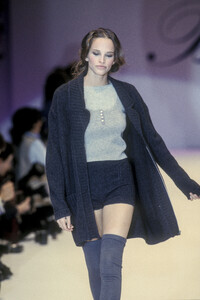 65921078_Blumarine1993WomenRTW110.thumb.jpg.ce6d983f25a62002412172e8022d5545.jpg