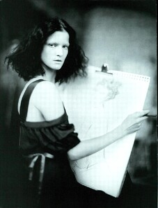 676811562_ARCHIVIO-VogueItalia(February2006)-Memoirs-007.thumb.jpg.de845e7fe735f6b0c6a9ebeb944038e7.jpg
