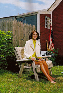 731880811_MarieClaireUS(October2007)-ChillSeekers-007.thumb.jpg.692038e6771d9b953748ee5615846285.jpg