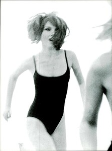 779982452_ARCHIVIO-VogueItalia(May2006)-Beauty-006.thumb.jpg.94cf8db3fd4d2d510b9119f018dd0ba8.jpg