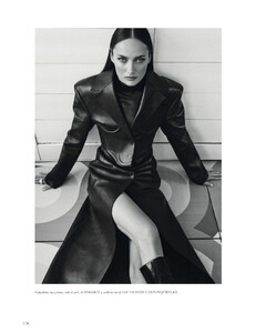 Harpers Bazaar Espana 09.2022_es -11.jpg