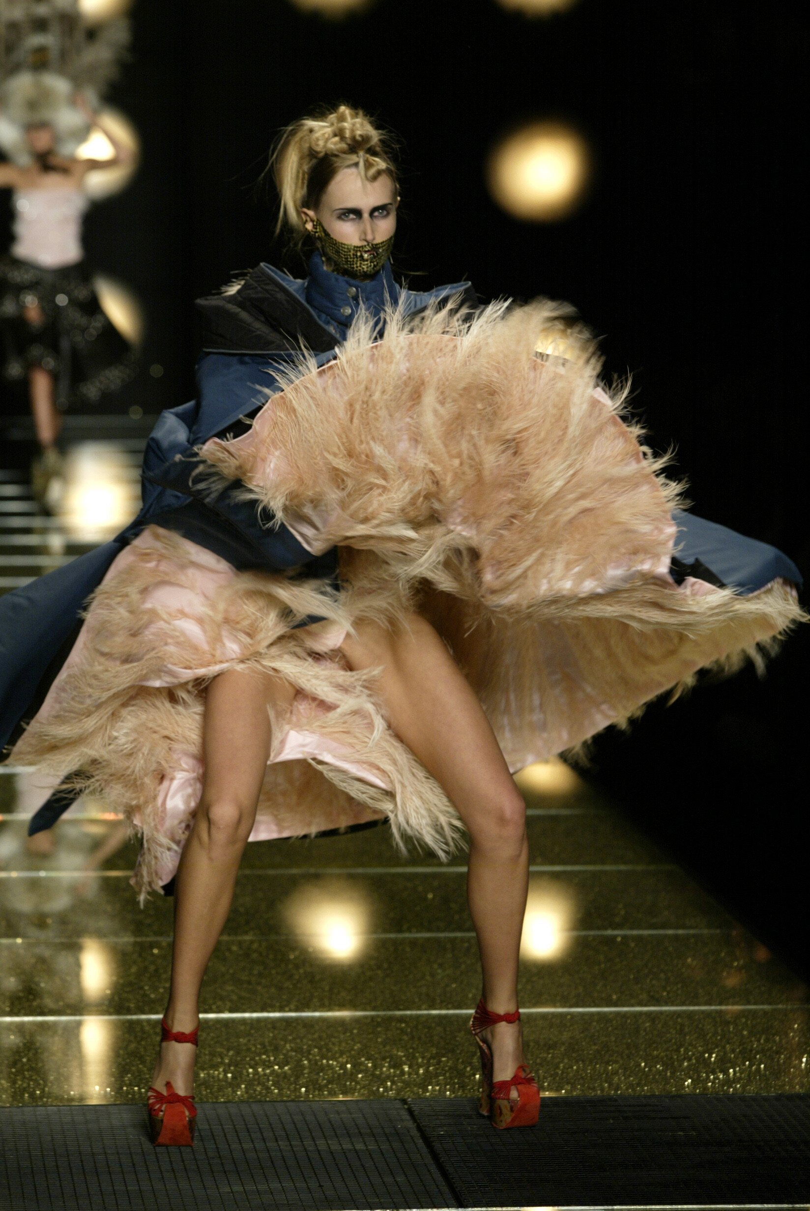 The Fashion Muses on Instagram: Inga Savits @ Jean Louis Scherrer Haute  Couture S/S 2001 🖤 . . . . . . . . . #jeanlouisscherrer #ingasavits  #highfashion #fashionicon #couture #styleinspo #HauteCouture #supermodel  #versace #dior #chanel #ysl