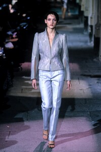948057691_KojiTatsuno1998WomenRTW21.thumb.jpg.7b081c01ea8836defdfdb765affbc9d6.jpg
