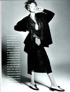 Barbieri_Vogue_Italia_January_1984_06.thumb.png.a85cdb9e4e78295c1efede7253d968c5.png