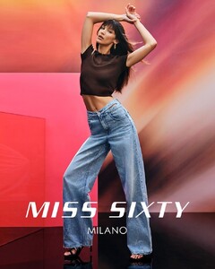 Bella-Hadid-Miss-Sixty-Fall-2022-Campaign02.jpg