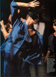 Elgort_Vogue_Italia_May_1984_05.thumb.png.7d90c9e3cc428d0341a16cb00dca4685.png