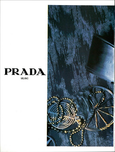 Grignaschi_Prada_Spring_Summer_1984_05.thumb.png.f52cf65d10f6ecca083c27856266dc71.png