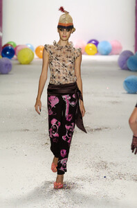 Heatherette-Spring-2005-055.thumb.jpg.3e0ddbf0a455a19446d41bb9a90386d9.jpg