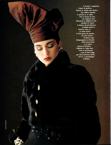 Horvath_Vogue_Italia_September_02_1984_07.thumb.png.5d0070e45d9116681226d2acc9753e64.png