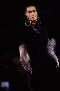 JEAN-PAUL-GAULTIER-SPRING-1998-RTW-016.thumb.jpg.350e2a8f5d9f95f9f3c6b2624a1eef8f.jpg