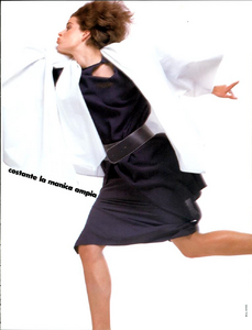 King_Vogue_Italia_January_1984_10.thumb.png.e4f999b01cf13c93950c5dea8e0cba2f.png