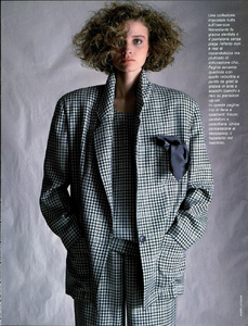 Lategan_Vogue_Italia_January_1984_04.thumb.png.6066507fc140b97330754c4ed9b665f2.png