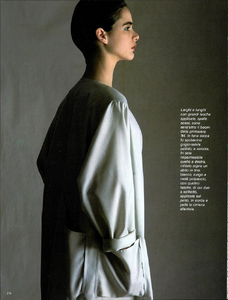 Lategan_Vogue_Italia_January_1984_07.thumb.png.380419977520409bb238aa32f9c673bf.png