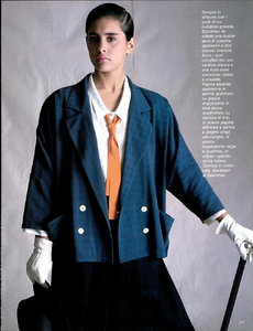 Lategan_Vogue_Italia_January_1984_10.thumb.png.2104971a1f5fa37fd71eb3649b19b572.png