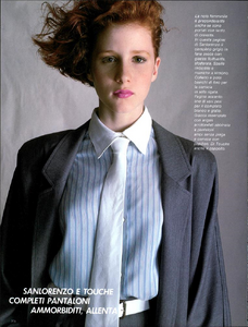 Lategan_Vogue_Italia_January_1984_11.thumb.png.6ef32bfbea283e5e4ea19772e488b6a7.png