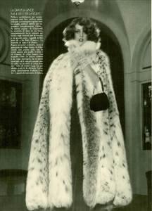 Luci_Lategna_Vogue_Italia_December_1973_03.thumb.png.1dd2e391a9761daceb616d496d9e4aa5.png