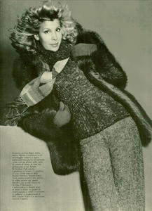 Pellicce_Vogue_Italia_December_1973_01.thumb.png.e9cdf54a0da663db2d16272e6c71d71c.png