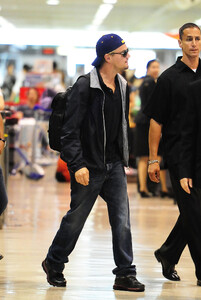 Pictures-Inception-Leonardo-DiCaprio-Arriving-Japan.thumb.jpg.5dee621491641f76b649a28884559a03.jpg