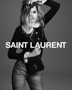 Saint-Laurent-Fall-2021-Campaign05.jpg