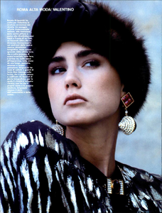 Sei_Omaggi_Vogue_Italia_September_1984_02_03.thumb.png.196d2fa179bfa400a867641e8886c9b2.png