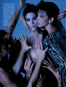 Sei_Omaggi_Vogue_Italia_September_1984_02_11.thumb.png.50c13209786eb003de839b2863297131.png
