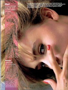 Stern_Gemelli_Vogue_Italia_January_1984_02.thumb.png.0cf5440fcd96245825d779317ee5f3e9.png