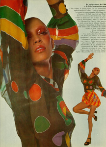 Sulle_von_Wangenheim_Vogue_Italia_February_1971_02.thumb.png.0e87b2888c1fbb5d5ff59bcaeb0068e9.png