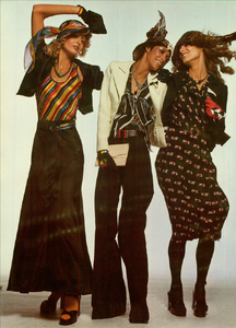 Sulle_von_Wangenheim_Vogue_Italia_February_1971_06.thumb.png.a26c5f348a8037d245f7770e6dc0e722.png