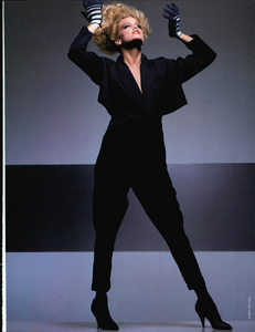 Watson_Vogue_Italia_January_1984_03.thumb.png.5be89f3b25d8e90f961b691952f4448d.png