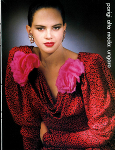 Yavel_Vogue_Italia_September_02_1984_10.thumb.png.5eeca9490a8d7ccf9669087bebe2aeac.png