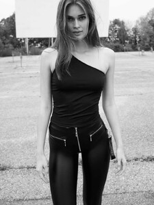 alex_8910_a2.jpg