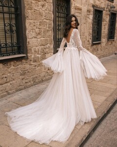 bianco.dresses_263253338_4472028182833024_8396092509102691520_n.jpg