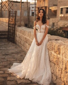 bianco.dresses_264842659_1236145580239694_2936813201588920516_n.jpg