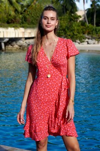 chelsea-pink-lifestyle.jpg