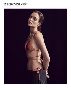 emporioarmani_289248771_736658877483292_7207712146500327777_n.jpg
