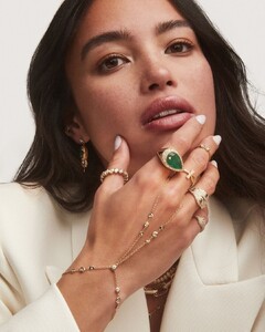 jacquieaiche_295940048_6258403627519446_6825596295740827156_n.jpg