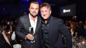 leonardo_dicaprio_and_sean_penn_at_haiti_rising_gala_-_getty_-_h_2018.thumb.jpg.1501ab6199a0a427310c77427786bc26.jpg