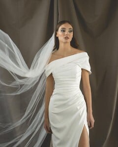ninarajak_bridal_278342108_307981354779434_2515203654716601814_n.jpg