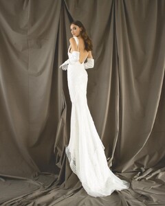 ninarajak_bridal_279322636_150509300809565_1848917847811637638_n.jpg