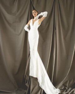 ninarajak_bridal_279336986_542880277457851_2884032681318619893_n.jpg