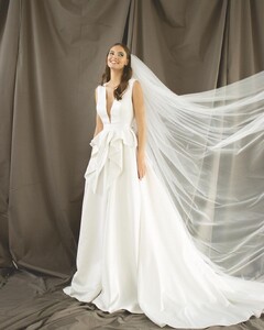 ninarajak_bridal_279948094_544637717046022_7338796556977134215_n.jpg