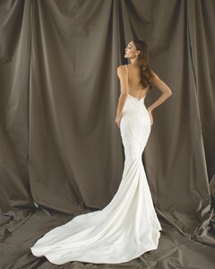 ninarajak_bridal_283922454_734043684402327_1778751245923808269_n.jpg